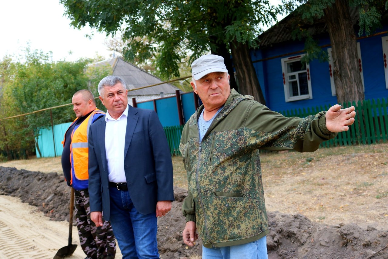 Глава Обоянского района Игорь Глущенко сегодня отмечает день рождения Глава Обоянского района Игорь Глущенко сегодня отмечает день рождения