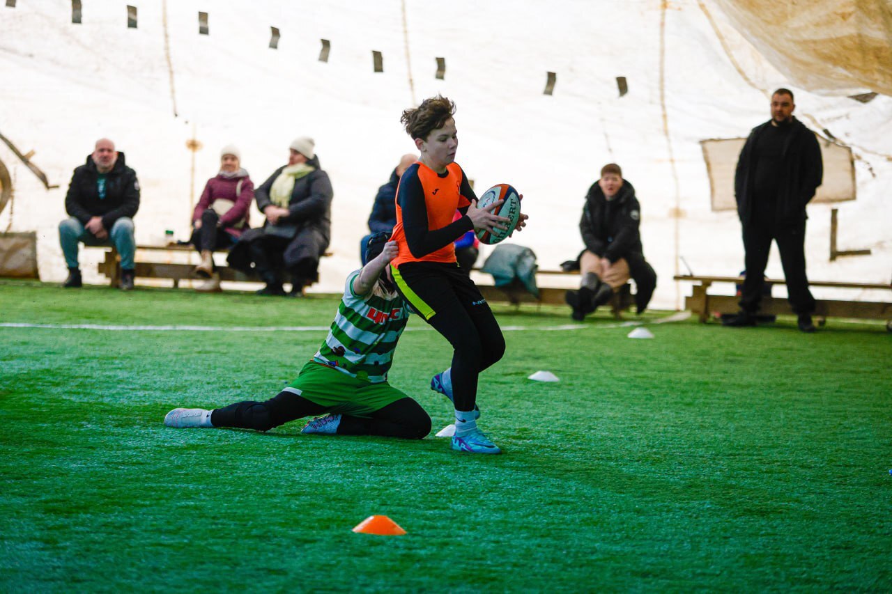 ПОДГОТОВКА ИДЕТ ВОВСЮ. Юные регбисты - мальчишки и девчонки из Курска и Железногорска готовятся к соревнованиям ПОДГОТОВКА ИДЕТ ВОВСЮ. Юные регбисты - мальчишки и девчонки из Курска и Железногорска готовятся к соревнованиям