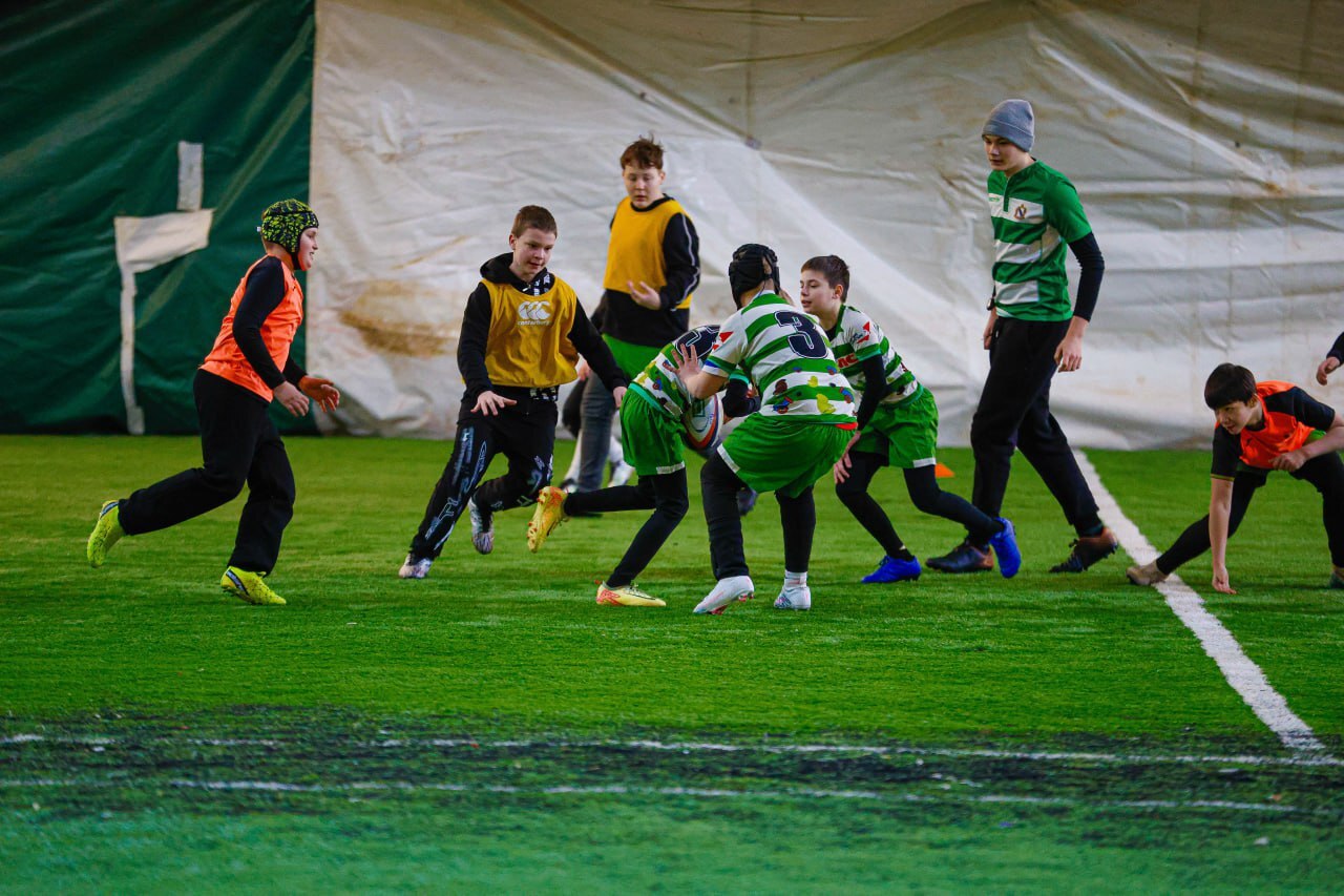 ПОДГОТОВКА ИДЕТ ВОВСЮ. Юные регбисты - мальчишки и девчонки из Курска и Железногорска готовятся к соревнованиям ПОДГОТОВКА ИДЕТ ВОВСЮ. Юные регбисты - мальчишки и девчонки из Курска и Железногорска готовятся к соревнованиям