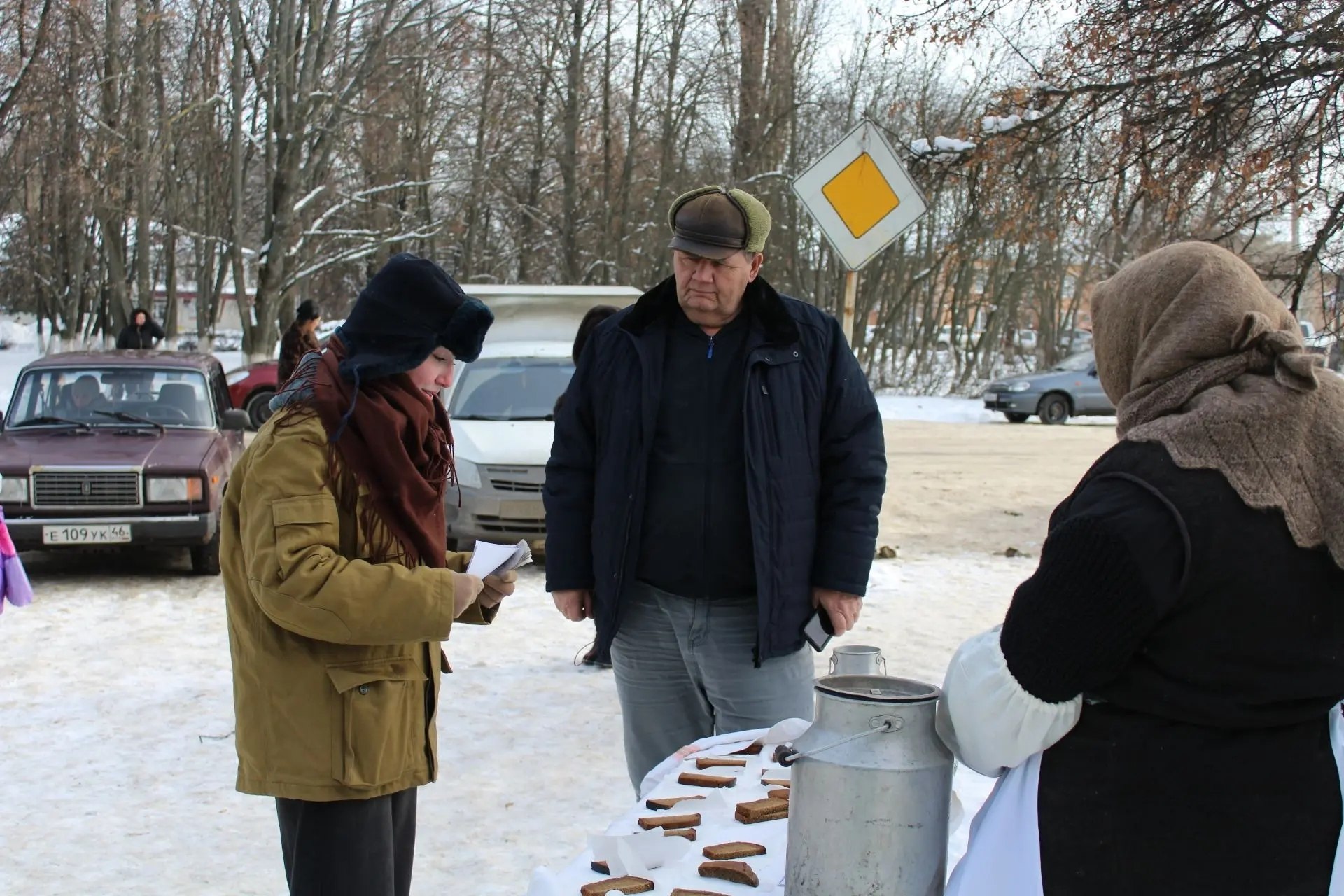 Вчера, в годовщину снятия блокады Ленинграда учащиеся и педагоги Касторенской СОШ №1 провели акцию "Блокадный хлеб" Вчера, в годовщину снятия блокады Ленинграда учащиеся и педагоги Касторенской СОШ №1 провели акцию "Блокадный хлеб"