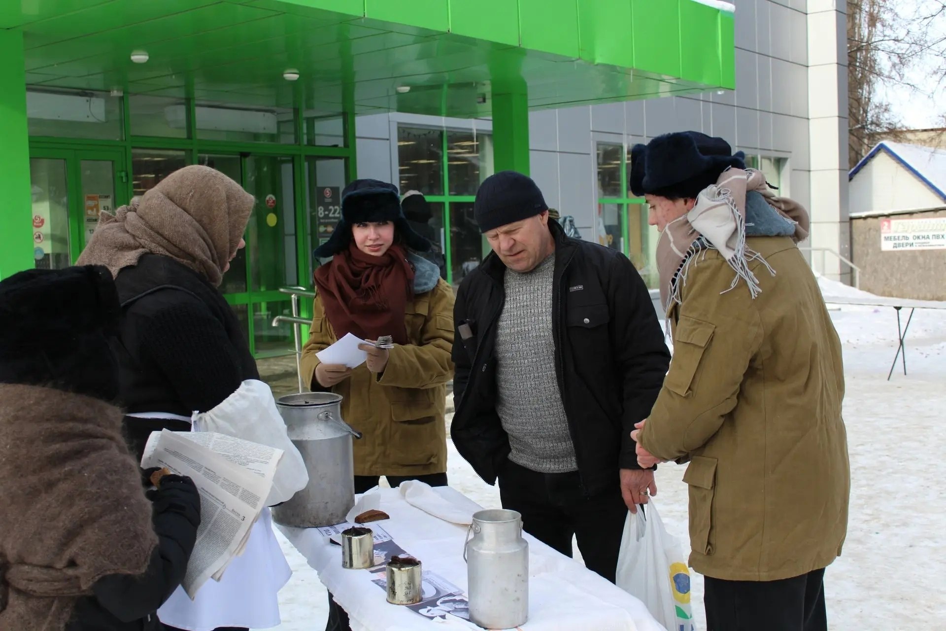 Вчера, в годовщину снятия блокады Ленинграда учащиеся и педагоги Касторенской СОШ №1 провели акцию "Блокадный хлеб" Вчера, в годовщину снятия блокады Ленинграда учащиеся и педагоги Касторенской СОШ №1 провели акцию "Блокадный хлеб"