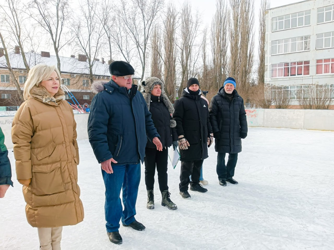 На катке школы №48 состоялись хоккейные соревнования среди школ Сеймского округа Курска На катке школы №48 состоялись хоккейные соревнования среди школ Сеймского округа Курска