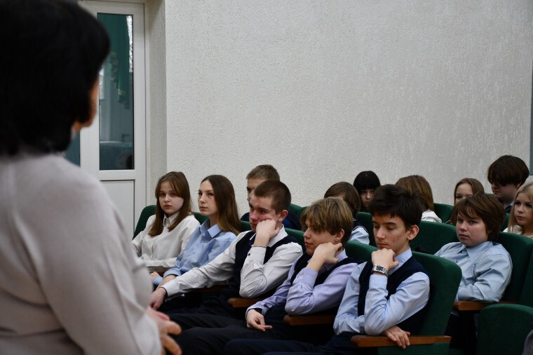 В школе №4 состоялась встреча с сотрудниками краеведческого музея В школе №4 состоялась встреча с сотрудниками краеведческого музея