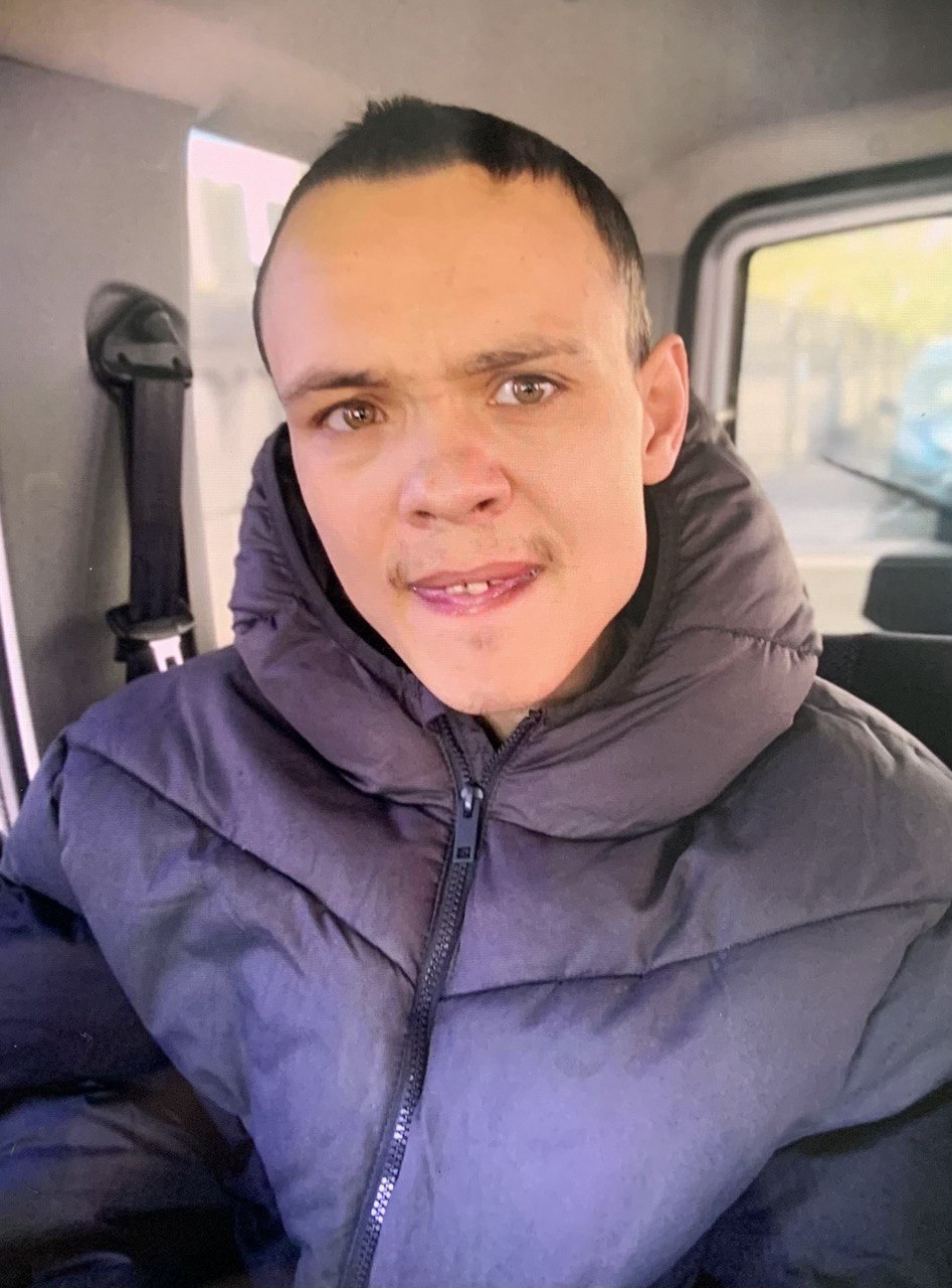 Межмуниципальным отделом МВД России «Железногорский» разыскивается без вести пропавший Касатых Юрий Вячеславович 1992 г.р