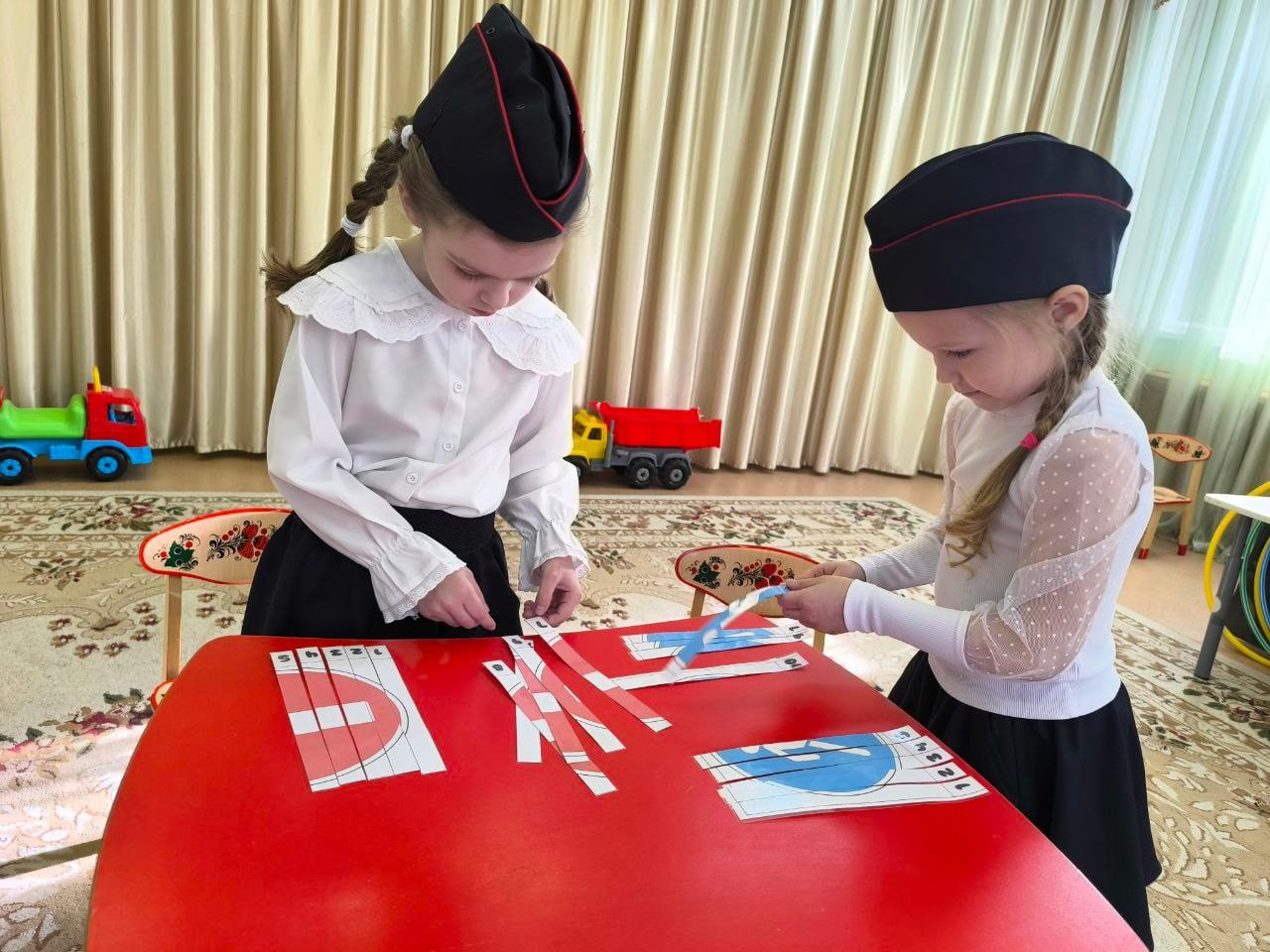 #БезопасныеДороги. Учим с детства правила дорожного движения В Детском саду № 24 г.Курск региональный координатор партийного проекта «Единой России» «Крепкая семья», заместитель председателя Курского городского собрания... #БезопасныеДороги. Учим с детства правила дорожного движения В Детском саду № 24 г.Курск региональный координатор партийного проекта «Единой России» «Крепкая семья», заместитель председателя Курского городского собрания...