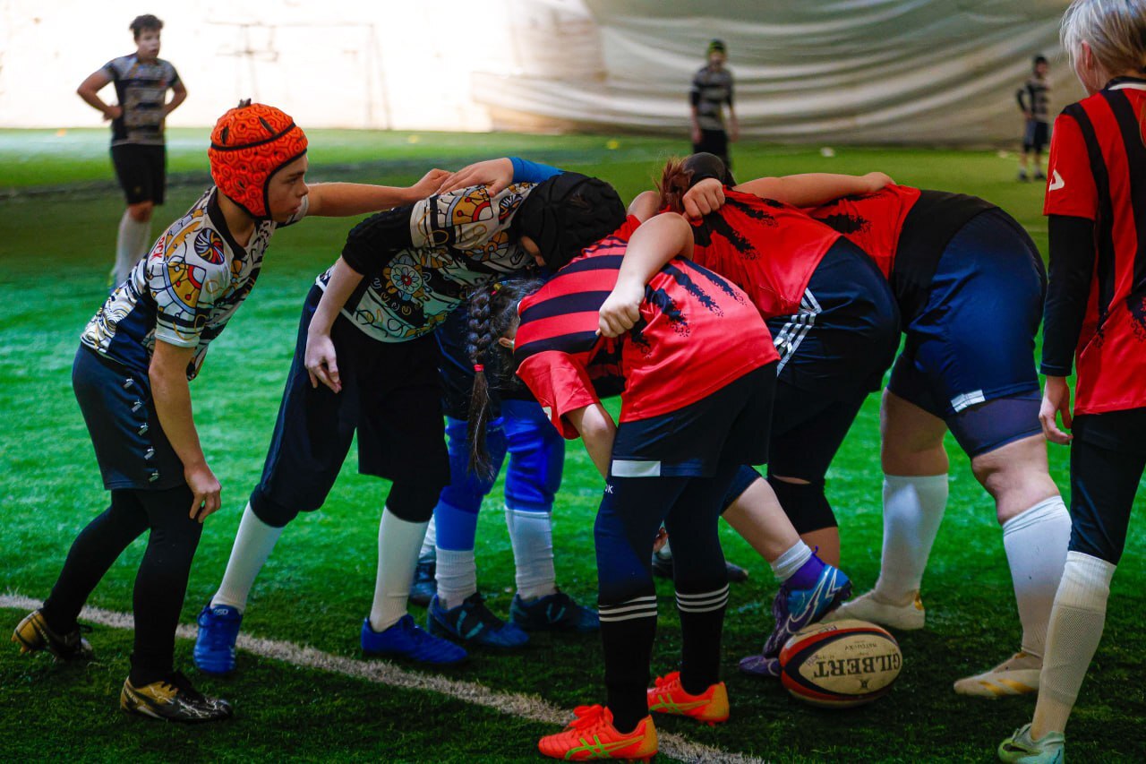 ПОДГОТОВКА ИДЕТ ВОВСЮ. Юные регбисты - мальчишки и девчонки из Курска и Железногорска готовятся к соревнованиям ПОДГОТОВКА ИДЕТ ВОВСЮ. Юные регбисты - мальчишки и девчонки из Курска и Железногорска готовятся к соревнованиям