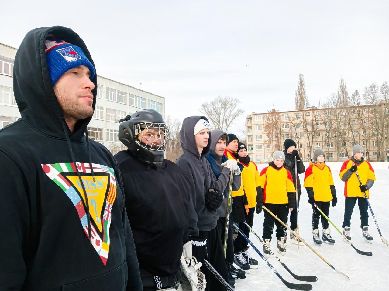На катке школы №48 состоялись хоккейные соревнования среди школ Сеймского округа Курска На катке школы №48 состоялись хоккейные соревнования среди школ Сеймского округа Курска