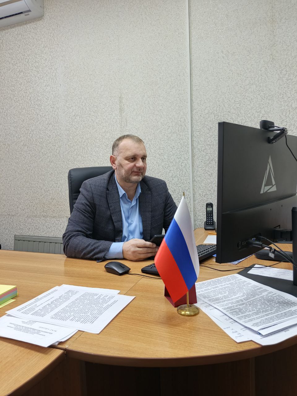 И.о. председателя комитета образования города Дмитрий Иванов провел еженедельное совещание руководителей образовательных организаций И.о. председателя комитета образования города Дмитрий Иванов провел еженедельное совещание руководителей образовательных организаций