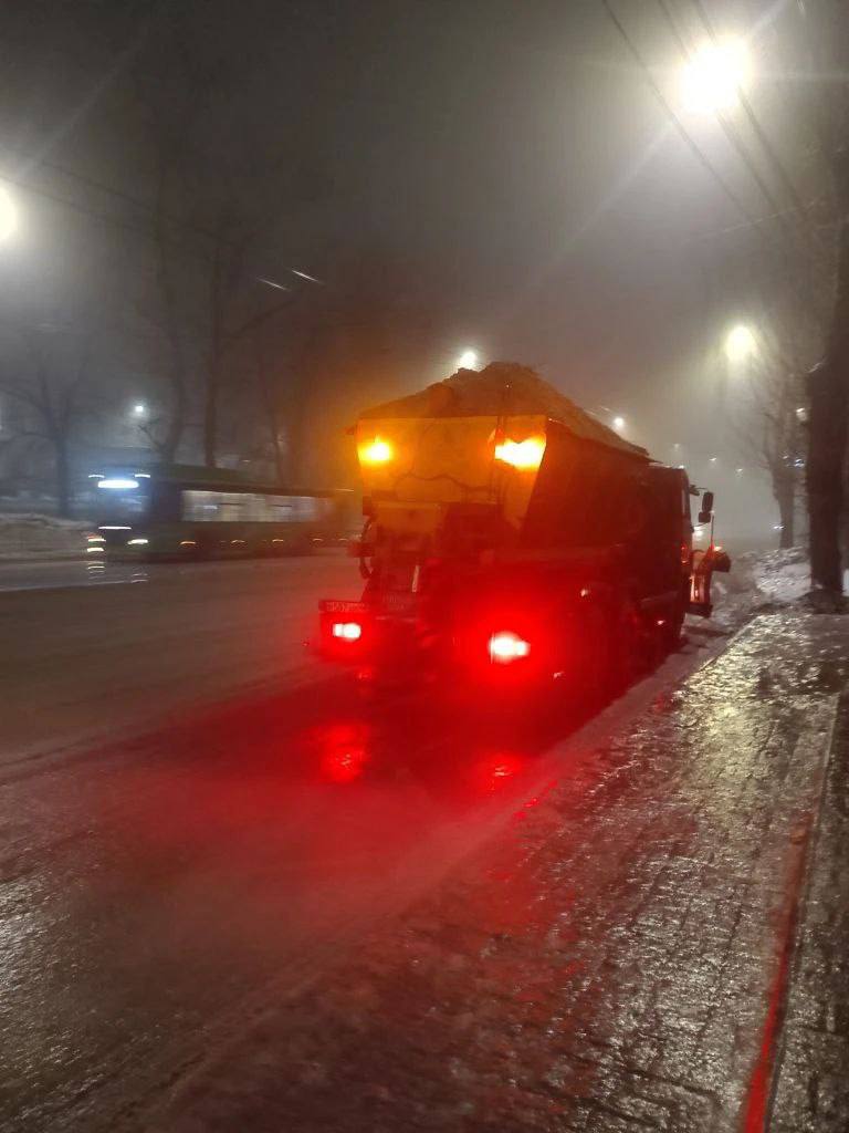 Евгений Маслов: Зима преподнесла нам очередной сюрприз: на улице установилась плюсовая температура и идет дождь Евгений Маслов: Зима преподнесла нам очередной сюрприз: на улице установилась плюсовая температура и идет дождь