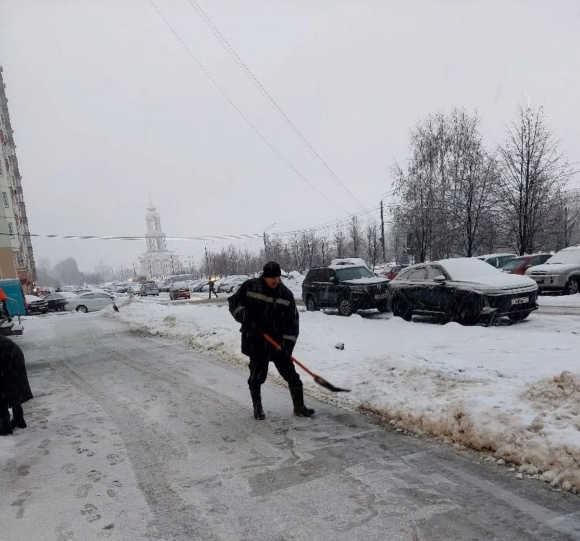 Администрация Центрального округа проверяет содержание территорий в период непогоды Администрация Центрального округа проверяет содержание территорий в период непогоды