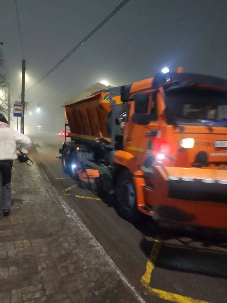 Евгений Маслов: Зима преподнесла нам очередной сюрприз: на улице установилась плюсовая температура и идет дождь Евгений Маслов: Зима преподнесла нам очередной сюрприз: на улице установилась плюсовая температура и идет дождь