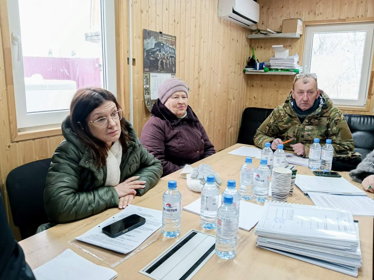 Сегодня и.о. первого заместителя главы администрации города Ольга Гранкина провела очередную встречу с жителями улиц Смородиновой и Братской, где продолжается строительство канализационной насосной станции Сегодня и.о. первого заместителя главы администрации города Ольга Гранкина провела очередную встречу с жителями улиц Смородиновой и Братской, где продолжается строительство канализационной насосной станции