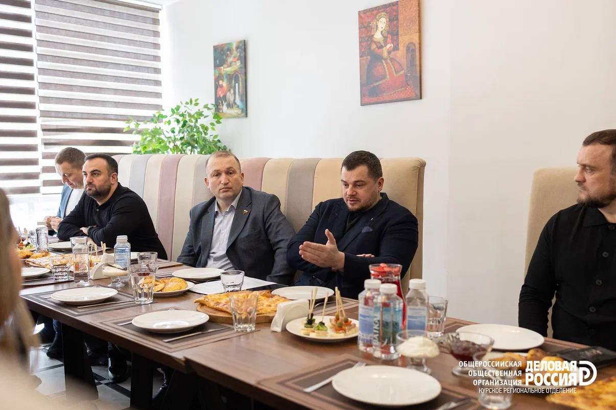 Алексей Томанов: Сегодня в Курске состоялась стратегическая сессия в рамках федерального проекта «Открытый диалог с ЛДПР» Алексей Томанов: Сегодня в Курске состоялась стратегическая сессия в рамках федерального проекта «Открытый диалог с ЛДПР»