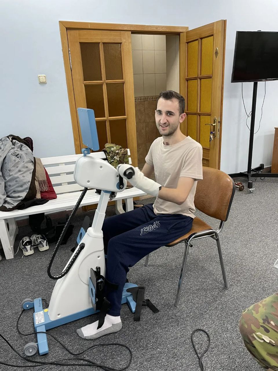 Филиал Фонда Защитники Отечества по Курской области занимается адресным сопровождением ветеранов СВО и семей погибших бойцов Филиал Фонда Защитники Отечества по Курской области занимается адресным сопровождением ветеранов СВО и семей погибших бойцов