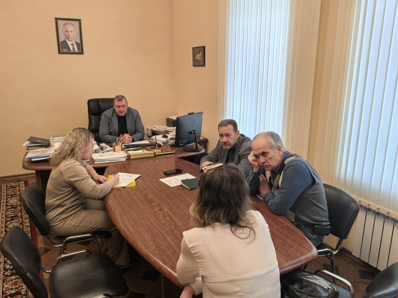 Андрей Телегин: Сегодня провел очередной личный приём граждан, на котором жители района озвучили актуальные для них вопросы и получили разъяснения, варианты и возможные сроки решения