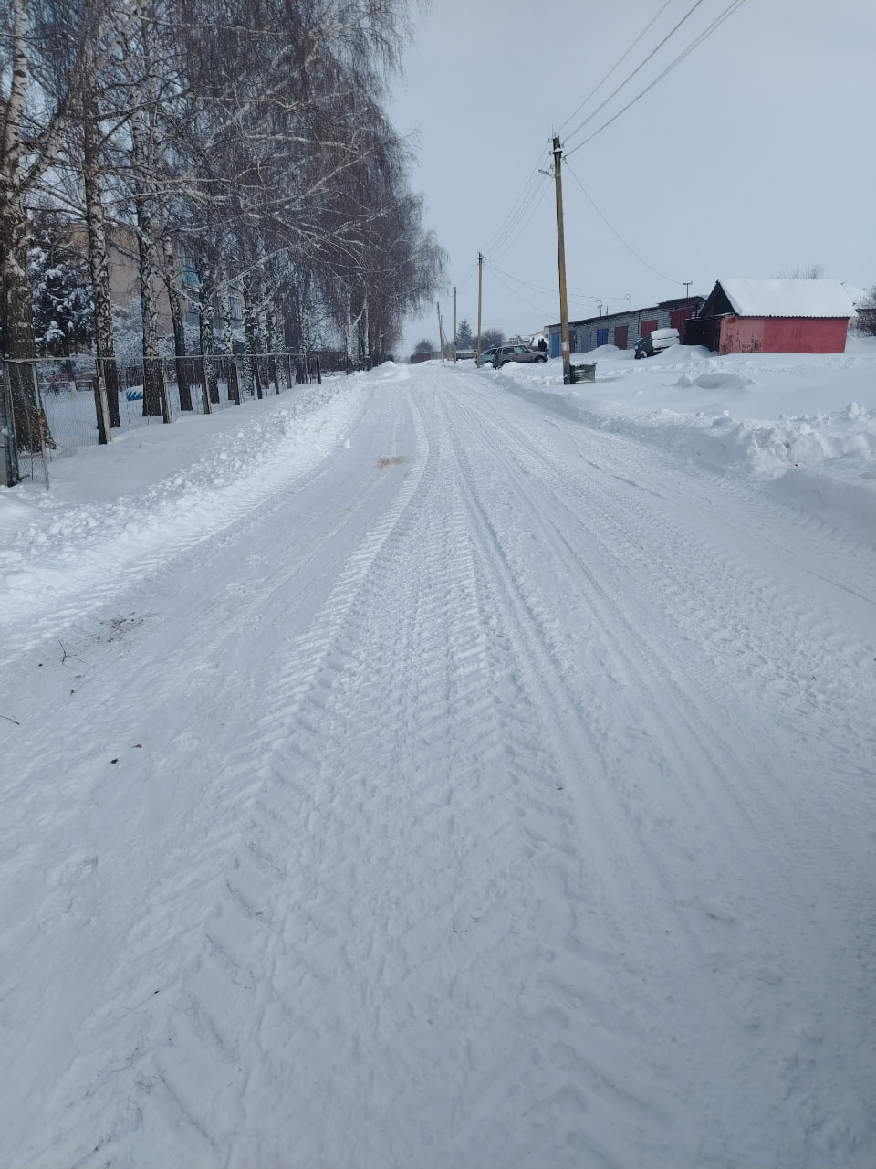 Виктор Катунин: На расчистке снега в населенных пунктах Медвенского района сейчас работает 28 единиц техники