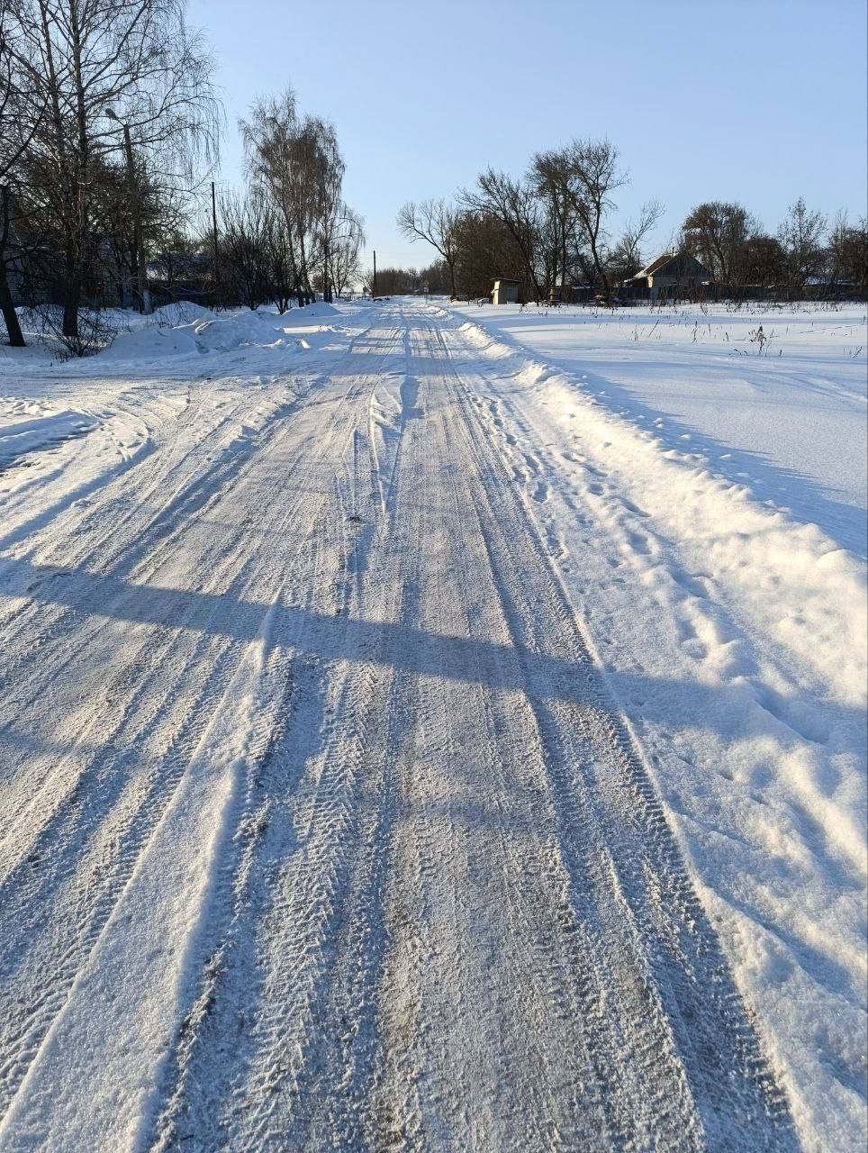 Геннадий Енютин: В условиях недавнего снегопада в населенных пунктах Солнцевского района оперативно были начаты работы по расчистке внутрипоселковых дорог от снега Геннадий Енютин: В условиях недавнего снегопада в населенных пунктах Солнцевского района оперативно были начаты работы по расчистке внутрипоселковых дорог от снега