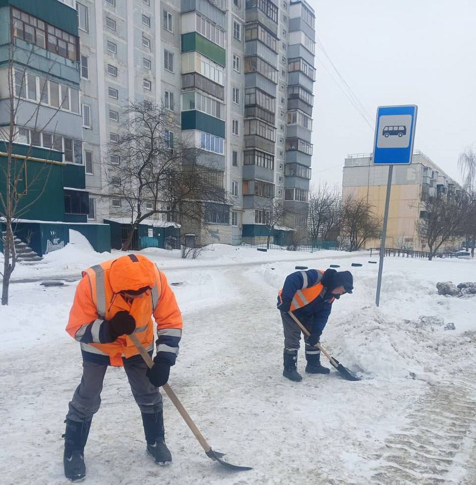 Евгений Маслов: Друзья, вижу большое количество обращений, которые поступают от вас по поводу нерасчищенных тротуаров Евгений Маслов: Друзья, вижу большое количество обращений, которые поступают от вас по поводу нерасчищенных тротуаров