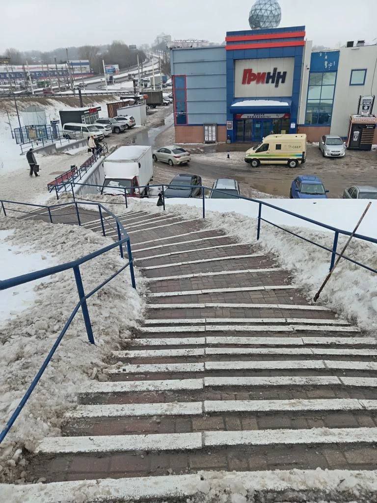 В Сеймском округе очистили ото льда и снега лестничный спуск вдоль ПАО "Россети Центр" - "Курскэнерго" Курский РЭС В Сеймском округе очистили ото льда и снега лестничный спуск вдоль ПАО "Россети Центр" - "Курскэнерго" Курский РЭС