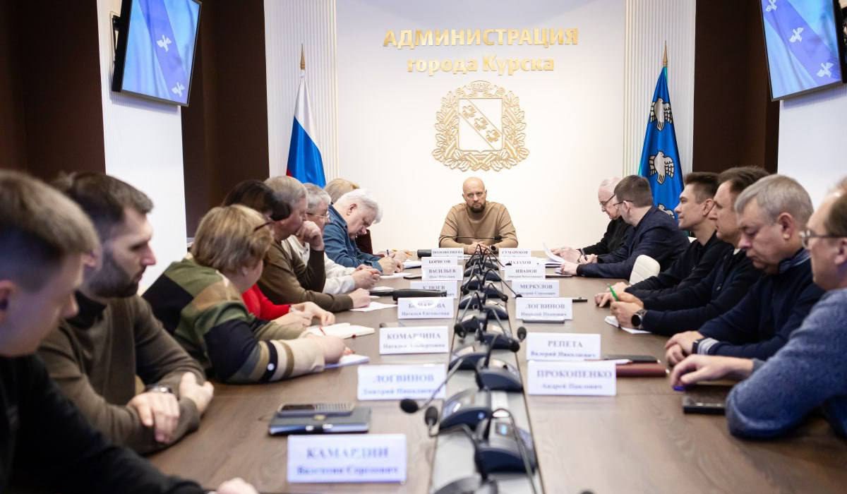 Евгений Маслов провел заседание КЧС по подготовке к предстоящему снегопаду