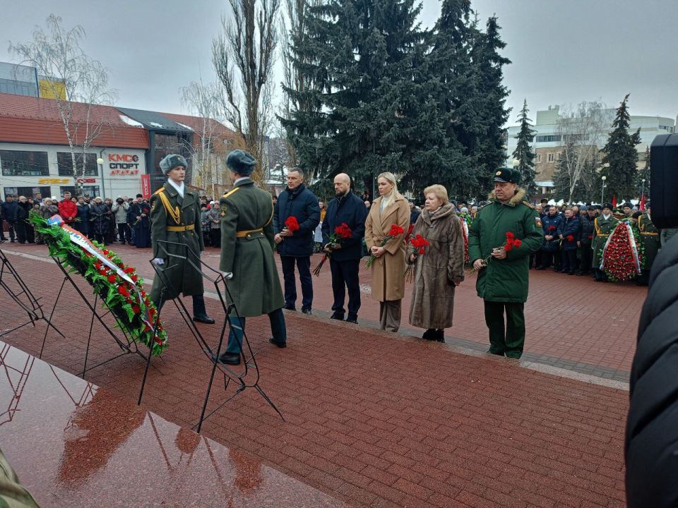 ���������� �������� 37-� ��������� ������ ����� �� �����������