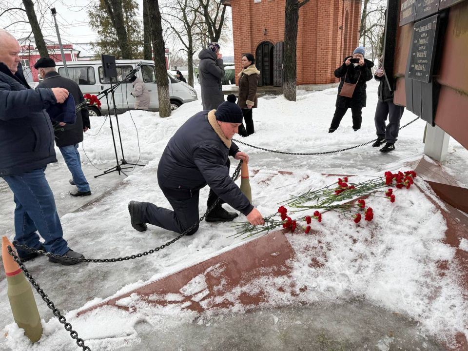 15 ������� 1989 ���� ��������� ������� ��������� ����� �������� ���������� �����������