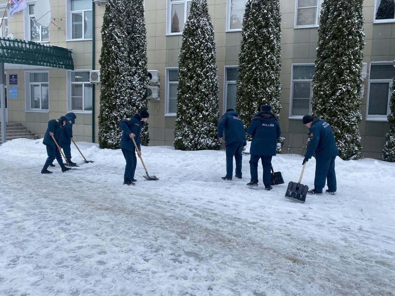 Сегодня Курская область объединила свои силы в борьбе с сильным снегопадом Сегодня Курская область объединила свои силы в борьбе с сильным снегопадом