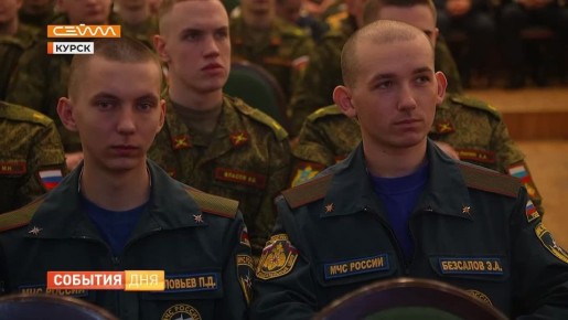 Песни военных лет и самые искренние пожелания звучали сегодня в «Свиридовском»