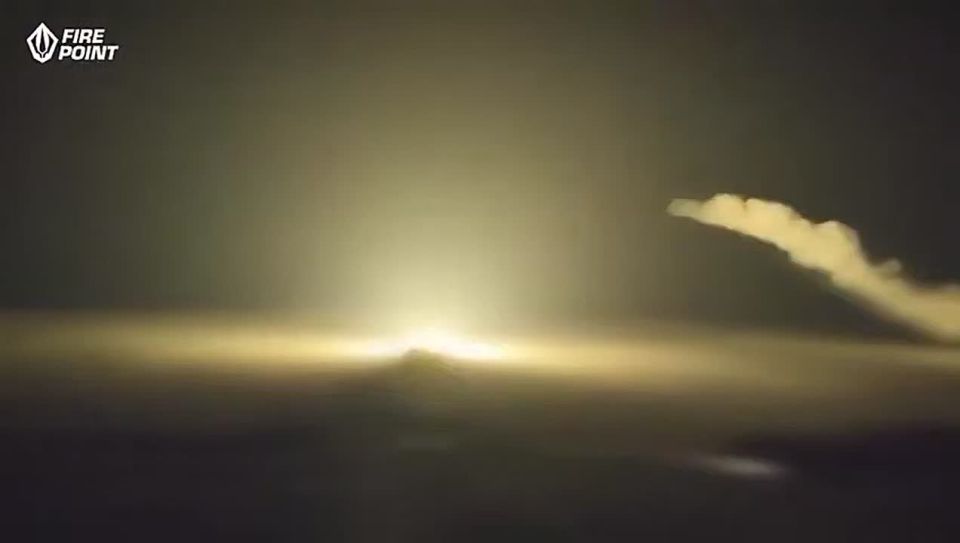 Владислав Шурыгин: Появление в распоряжении ВСУ крылатой ракеты большой дальности с мощной боевой частью (500 - 800 кг.) предельно остро ставит вопрос реформы российской системы ПВО, которая за все четыре года войны...