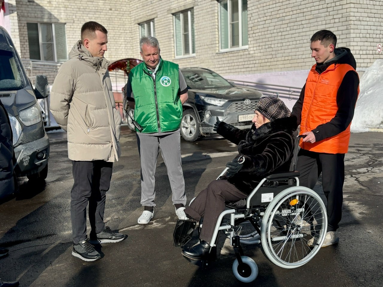 Курский Пансионат «Сосновый бор» с рабочим визитом посетил депутат Государственной Думы РФ, председатель Комитета по молодёжной политике Артем Метелев Курский Пансионат «Сосновый бор» с рабочим визитом посетил депутат Государственной Думы РФ, председатель Комитета по молодёжной политике Артем Метелев