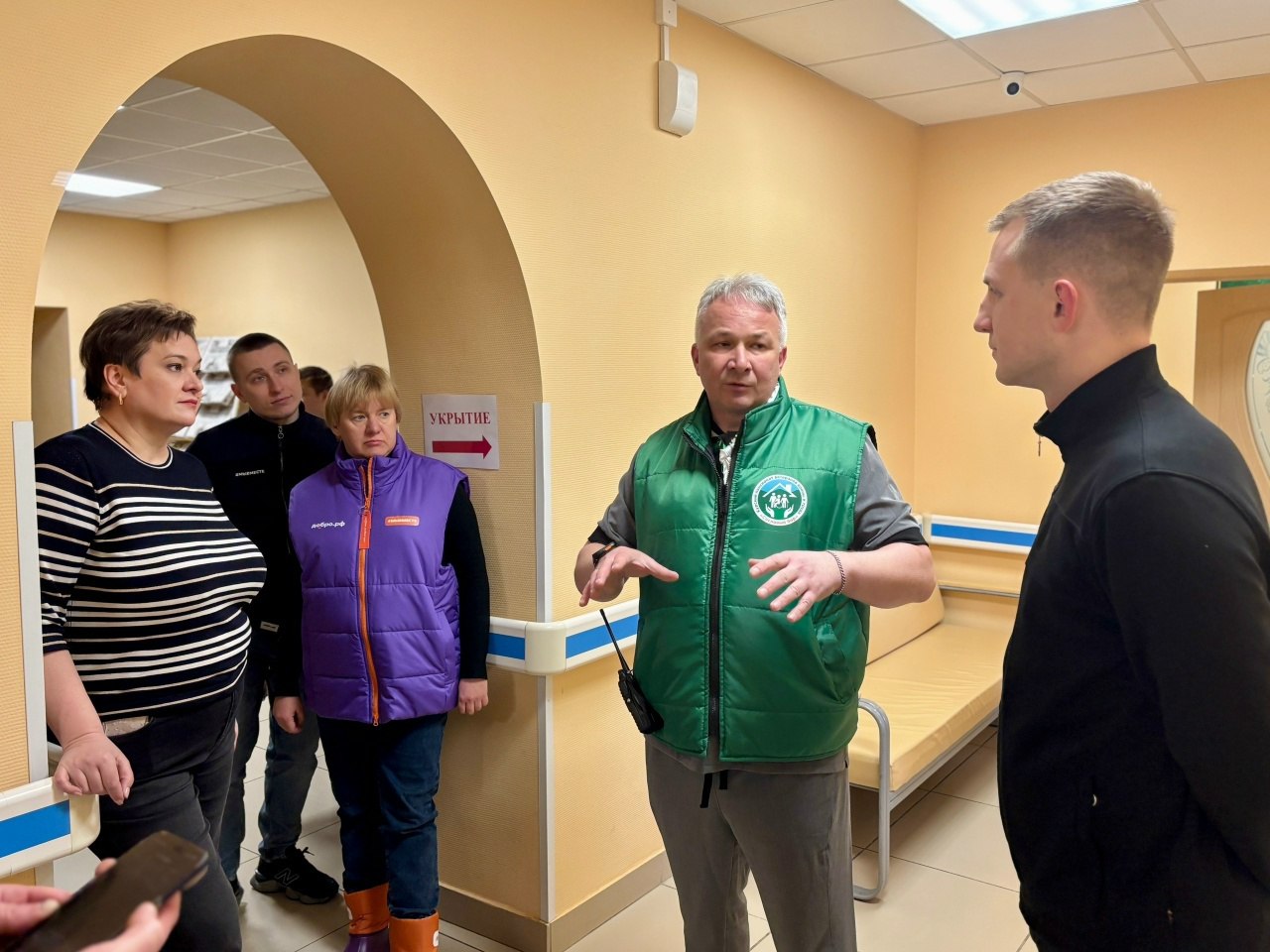 Курский Пансионат «Сосновый бор» с рабочим визитом посетил депутат Государственной Думы РФ, председатель Комитета по молодёжной политике Артем Метелев Курский Пансионат «Сосновый бор» с рабочим визитом посетил депутат Государственной Думы РФ, председатель Комитета по молодёжной политике Артем Метелев