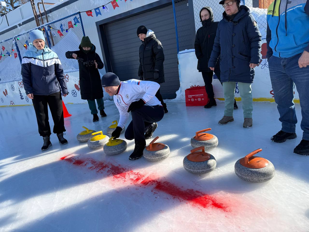 Неслышащие куряне освоили кёрлинг Неслышащие куряне освоили кёрлинг
