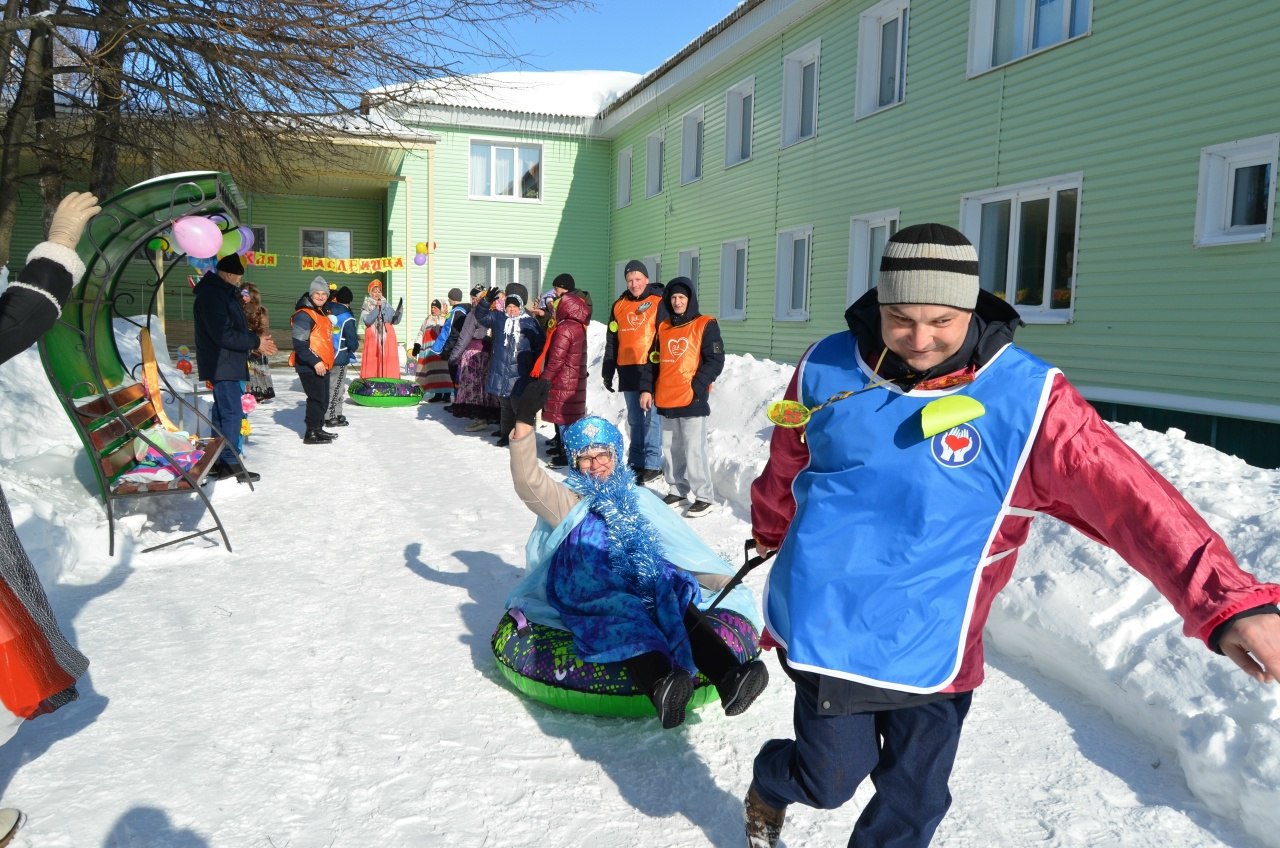 В Щигровском доме социального обслуживания весело и с размахом отметили проводы Масленицы В Щигровском доме социального обслуживания весело и с размахом отметили проводы Масленицы