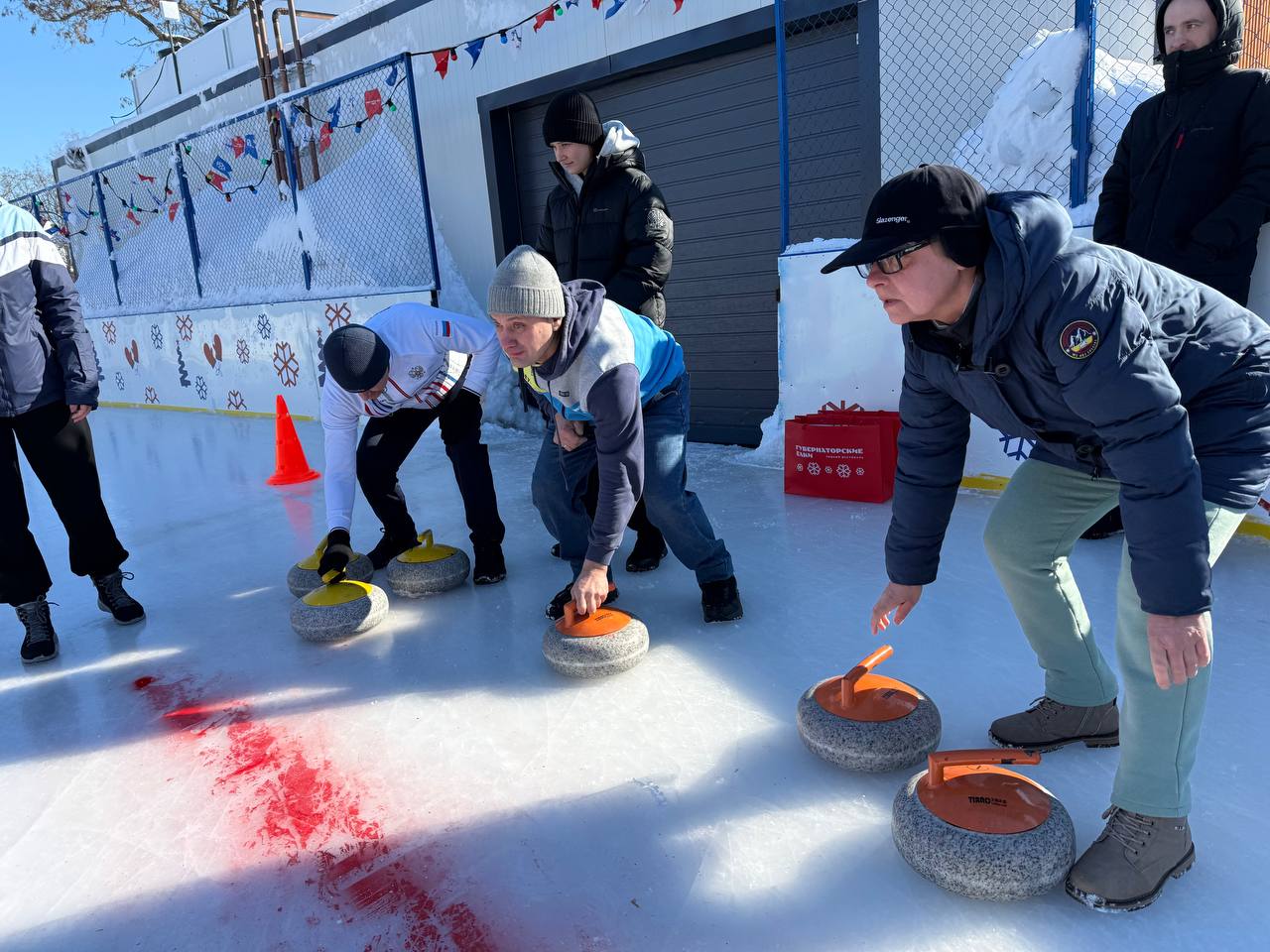 Неслышащие куряне освоили кёрлинг Неслышащие куряне освоили кёрлинг