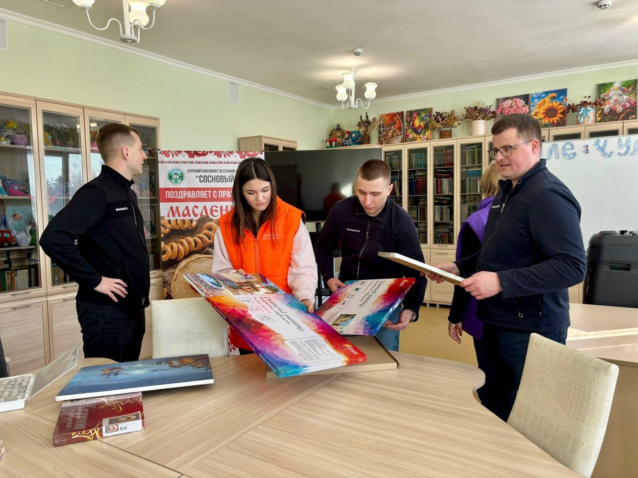 Курский Пансионат «Сосновый бор» с рабочим визитом посетил депутат Государственной Думы РФ, председатель Комитета по молодёжной политике Артем Метелев Курский Пансионат «Сосновый бор» с рабочим визитом посетил депутат Государственной Думы РФ, председатель Комитета по молодёжной политике Артем Метелев