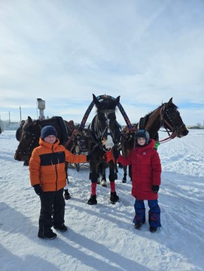 Геннадий Енютин: В соответствии с народными традициями, красиво и с размахом отметили Масленицу в крестьянско-фермерском хозяйстве Процкого Николая Степановича