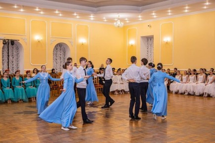 В концертнотворческом центре имени М.С. Щепкина прошёл традиционный Кадетский бал, посвящённый Дню защитника Отечества