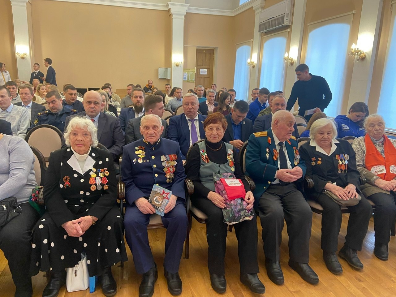Ветераны – получатели социальных услуг учреждения «Ветеран» приняли участие в праздничном мероприятии, посвященном Дню Защитника Отечества «Святое дело – Родине служить!», организатором которого выступил Детский общественный... Ветераны – получатели социальных услуг учреждения «Ветеран» приняли участие в праздничном мероприятии, посвященном Дню Защитника Отечества «Святое дело – Родине служить!», организатором которого выступил Детский общественный...