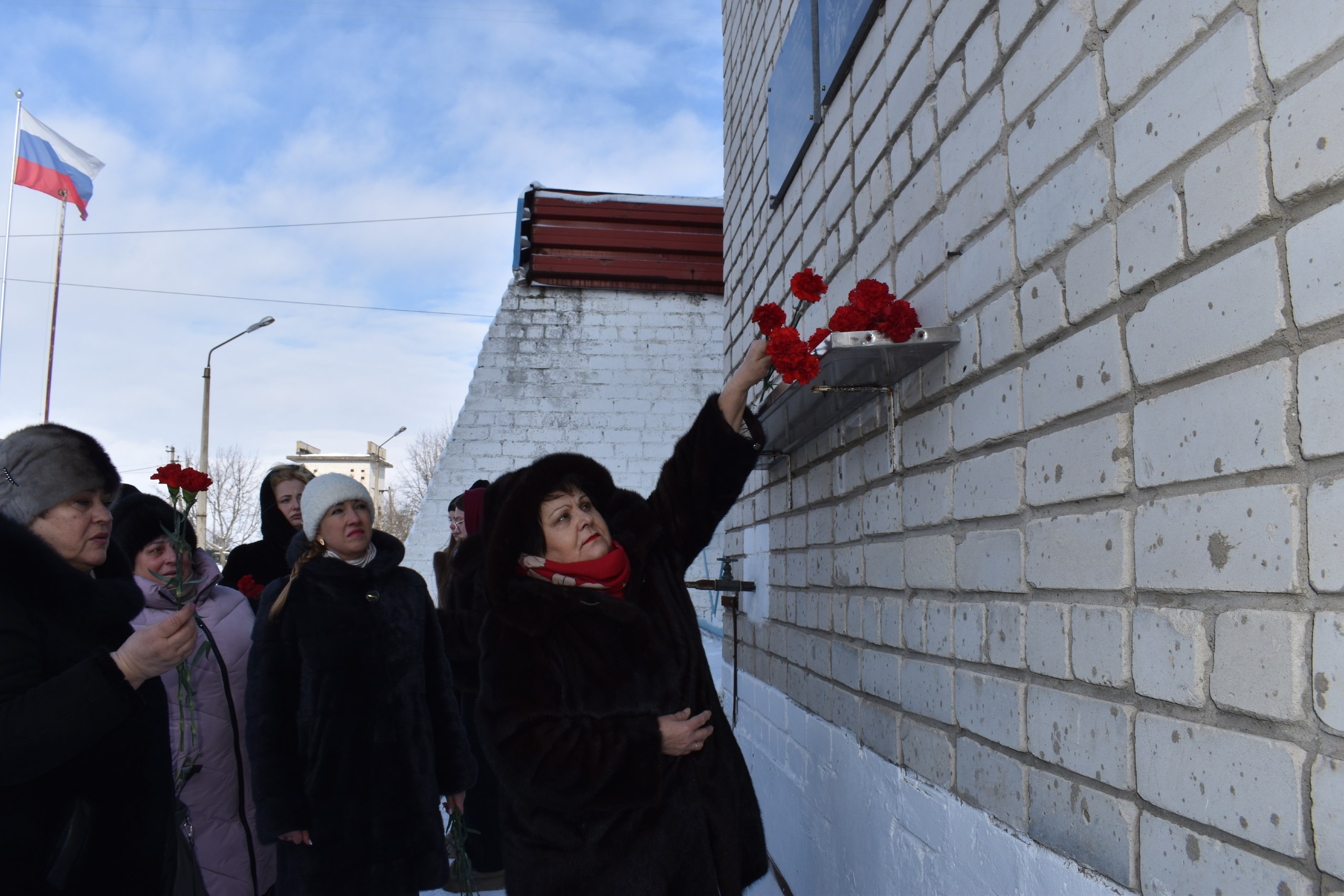 20 февраля на территории Разветьевской школы состоялось торжественное открытие мемориальной доски памяти нашему земляку - Герою Новикову Сергею Михайловичу, погибшему на задании СВО в марте 2025 года 20 февраля на территории Разветьевской школы состоялось торжественное открытие мемориальной доски памяти нашему земляку - Герою Новикову Сергею Михайловичу, погибшему на задании СВО в марте 2025 года