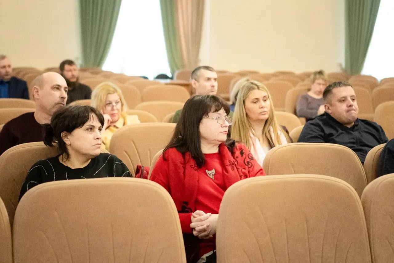 Евгений Маслов: В городских пабликах и ко мне в сообщениях поступают жалобы на неубранный снег во дворах Евгений Маслов: В городских пабликах и ко мне в сообщениях поступают жалобы на неубранный снег во дворах