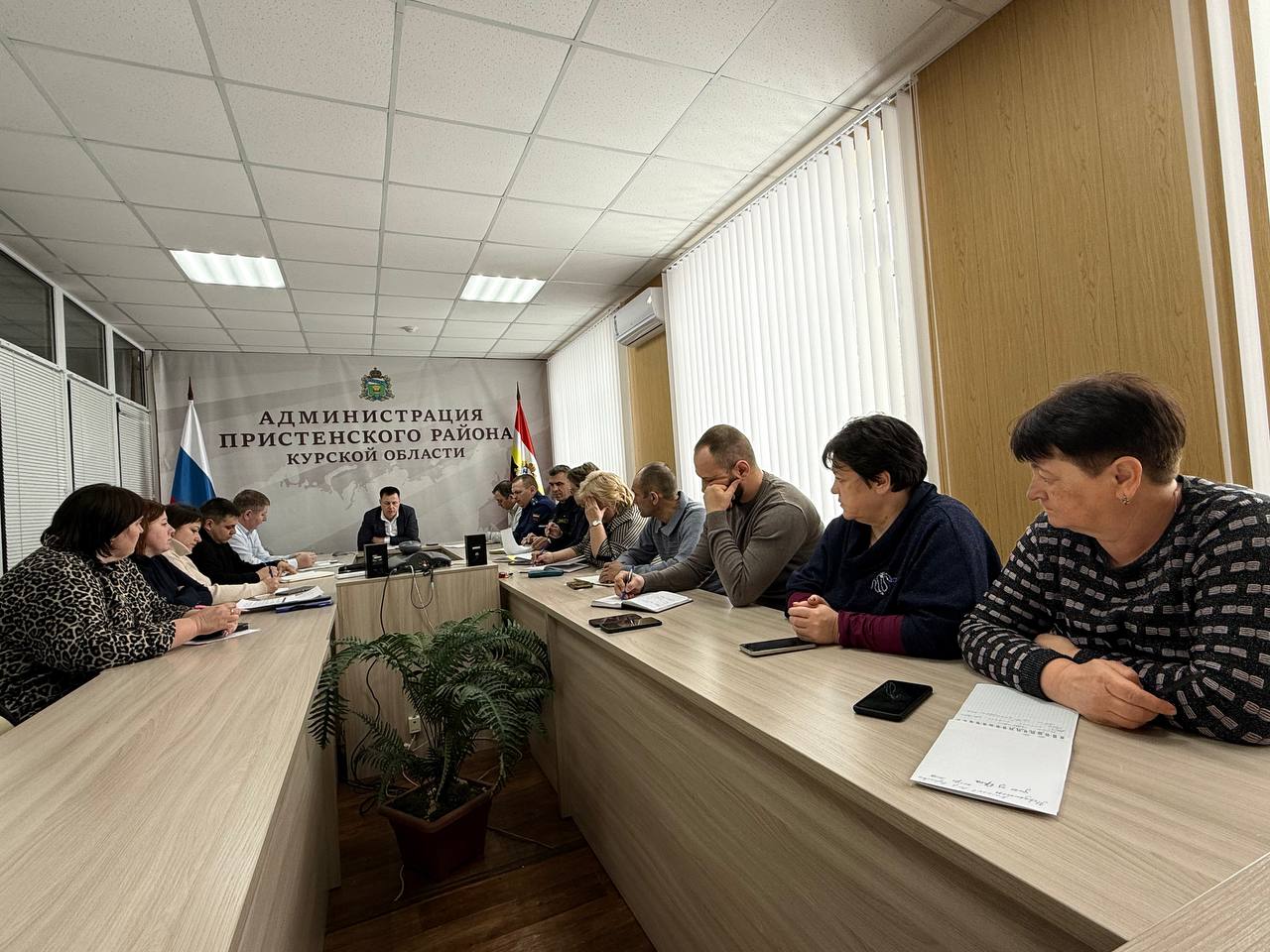 Виктор Петров: Сегодня состоялось очередное заседание рабочей группы по вопросам отбора граждан на военную службу по контракту в Вооруженные Силы Российской Федерации