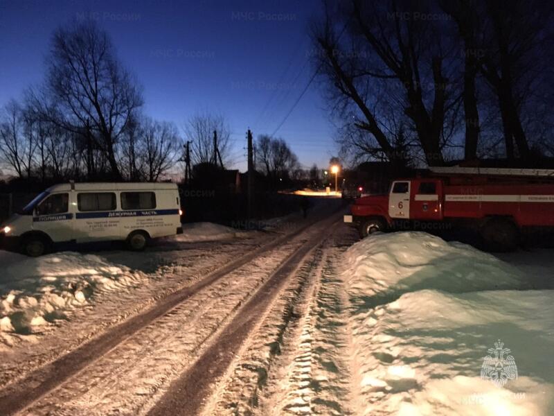 На пожаре в Курске погиб мужчина, его личность выясняется, спасены 19 человек