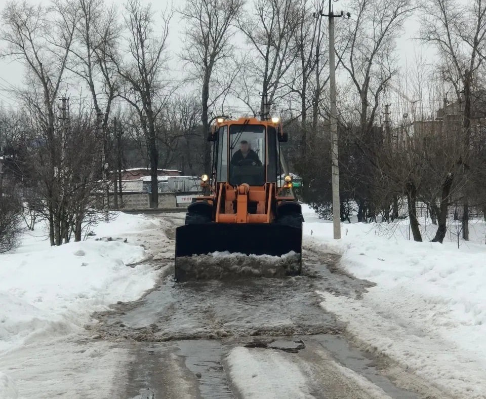 В Железнодорожном округе продолжается очистка улиц частного сектора В Железнодорожном округе продолжается очистка улиц частного сектора