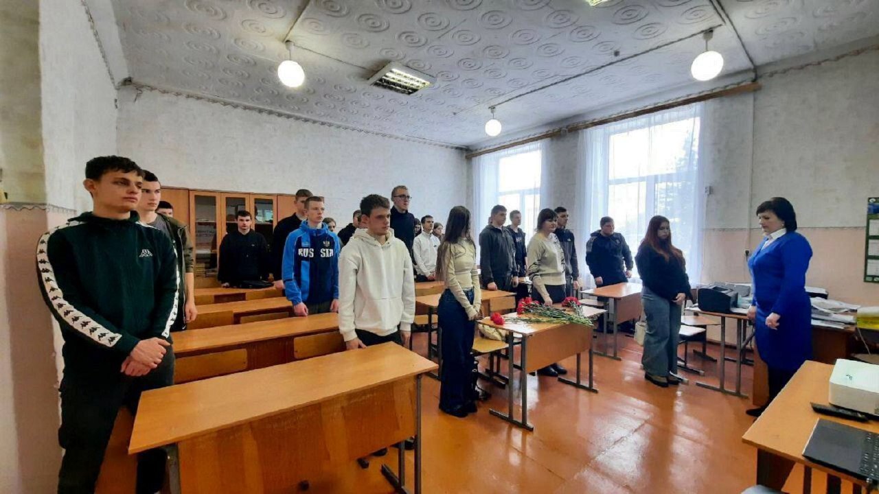 В годовщину начала специальной военной операции на Донбассе, в рамках разговоров о важном социальный координатор Государственного фонда поддержки участников специальной военной операции «Защитники Отечества» в Фатежском... В годовщину начала специальной военной операции на Донбассе, в рамках разговоров о важном социальный координатор Государственного фонда поддержки участников специальной военной операции «Защитники Отечества» в Фатежском...