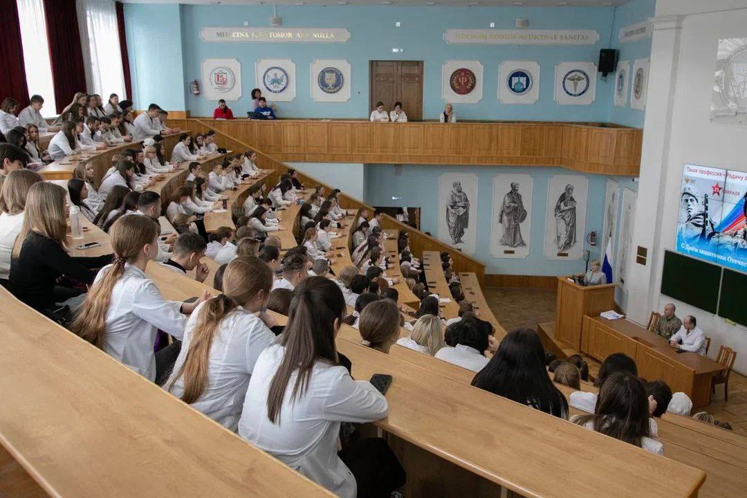 Участник программы «Курск. Герои» проходит стажировку в Министерстве образования и науки Курской области Участник программы «Курск. Герои» проходит стажировку в Министерстве образования и науки Курской области