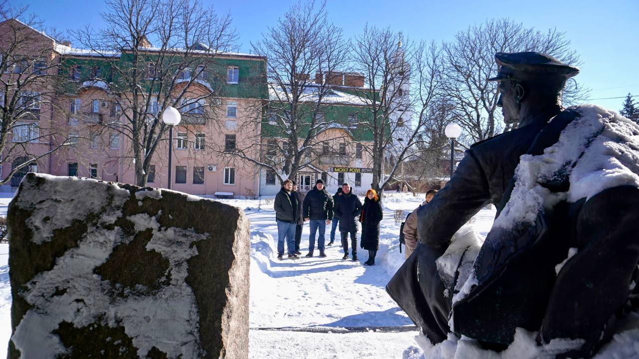 В Курской области увековечат память о Герое России, вице-губернаторе Приморского края Сергее Ефремове В Курской области увековечат память о Герое России, вице-губернаторе Приморского края Сергее Ефремове