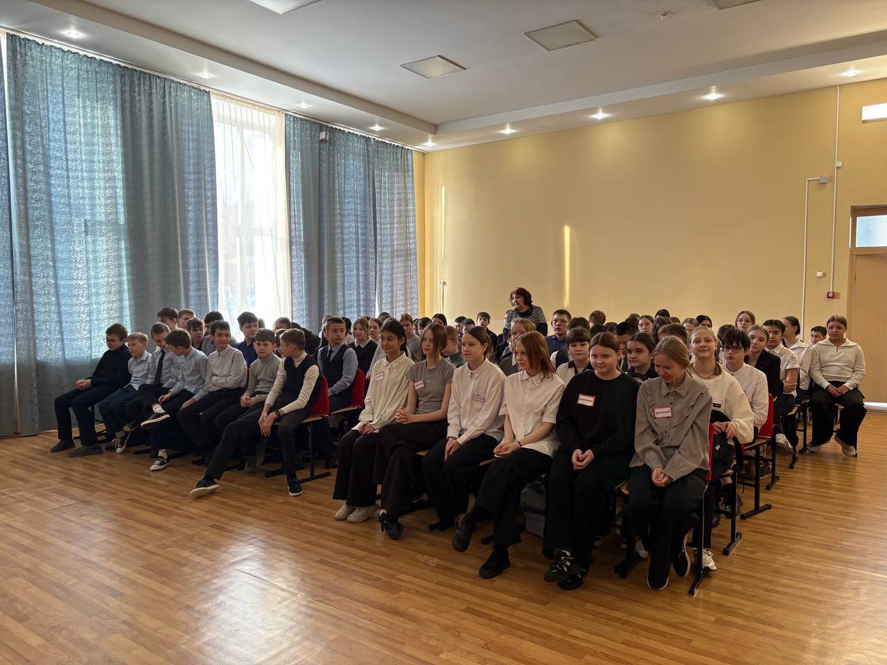 Сотрудники Ленского ЛОП проводят профилактические мероприятия в школах Сотрудники Ленского ЛОП проводят профилактические мероприятия в школах