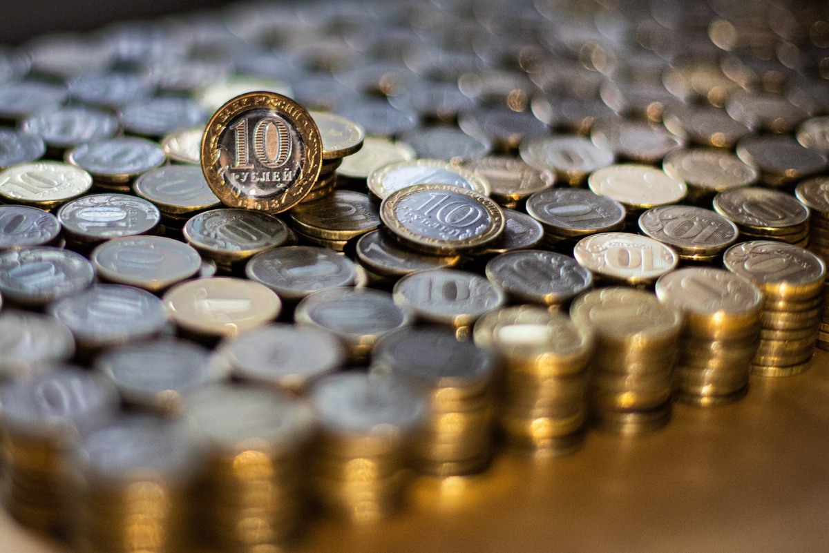 С начала февраля в России повысят выплаты и пособия