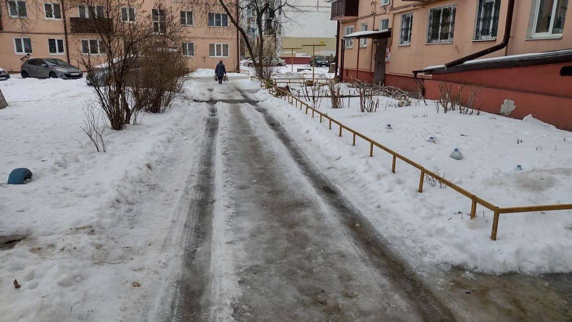 ГЖИ нашла нарушения в уборке дворов у 176 домов в Курске за неделю ГЖИ нашла нарушения в уборке дворов у 176 домов в Курске за неделю