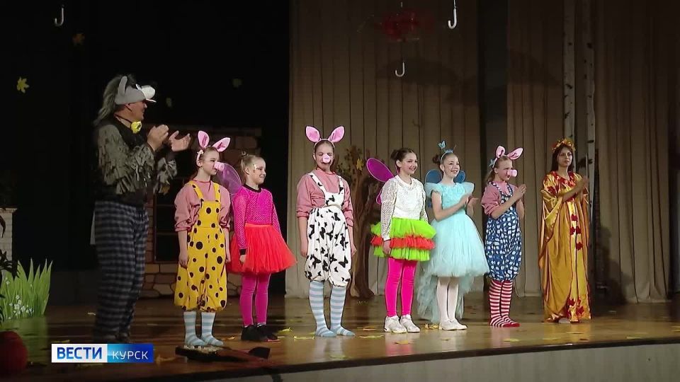 На своём пятачке. «Третий звонок» собрал в Золотухинском районе ценителей театрального искусства